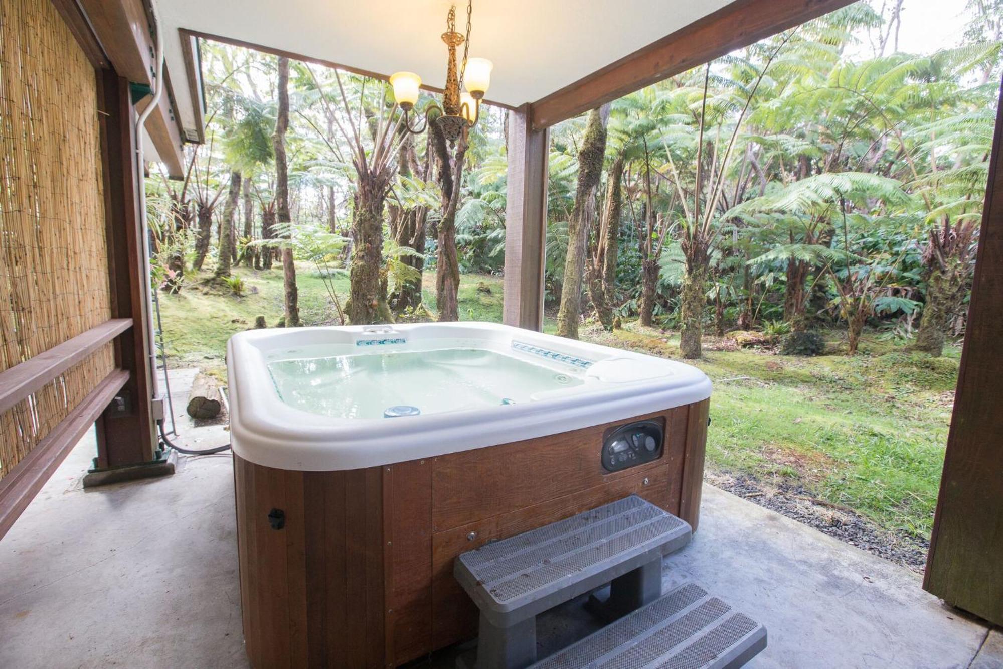 Hale Mauna Loa Upper Level With Shared Hot Tub Volcano Εξωτερικό φωτογραφία